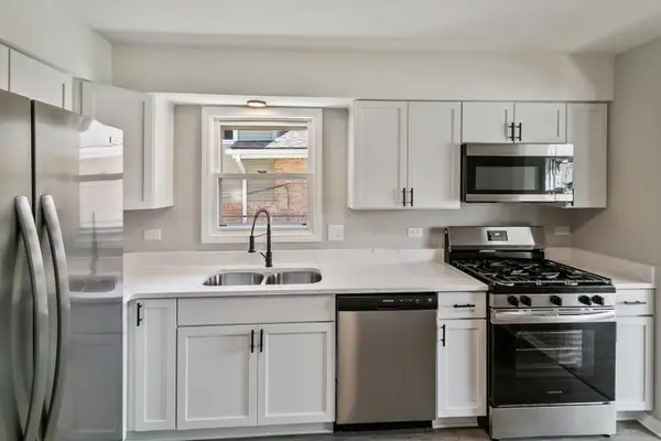 14129 S Hoxie AVE, Burnham, IL 60633