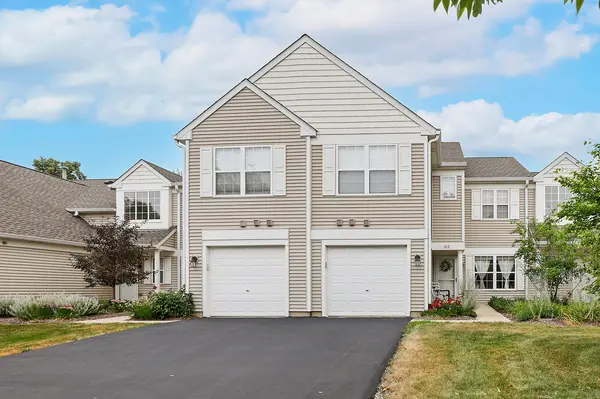 2803 Rutland CIR #102, Naperville, IL 60564