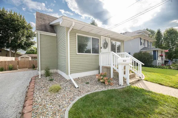 822 E Jefferson AVE, La Porte, IN 46350