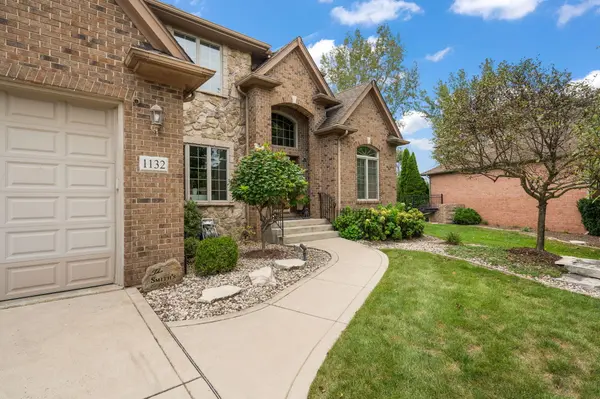 1132 Barrington CT, Schererville, IN 46375