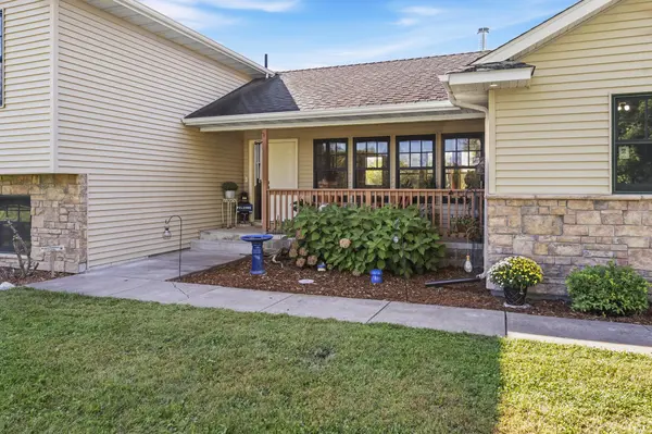 15977 345th ST, Center City, MN 55012