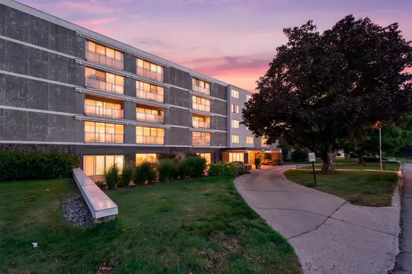 6450 York AVE S #217, Edina, MN 55435