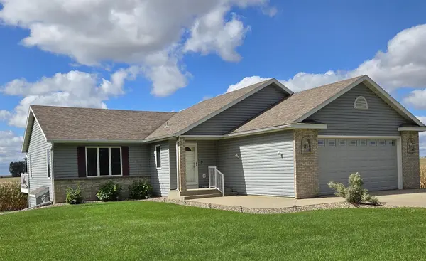 500 4TH AVE NE, Hayfield, MN 55940