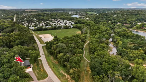 1810 Mayowood RD SW, Rochester, MN 55902