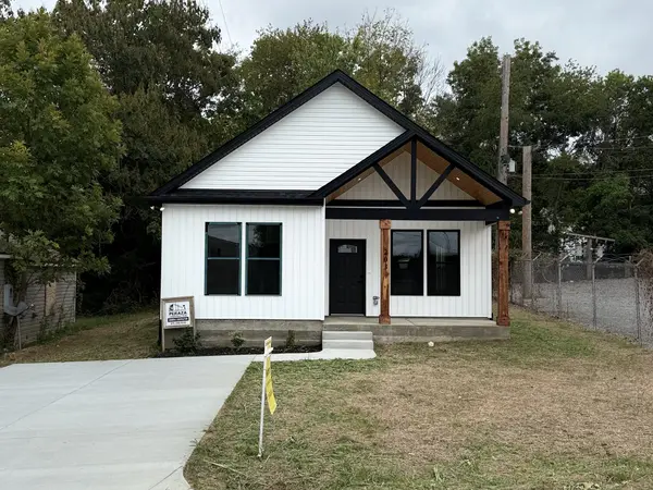 203 15th Ave #E, Springfield, TN 37172