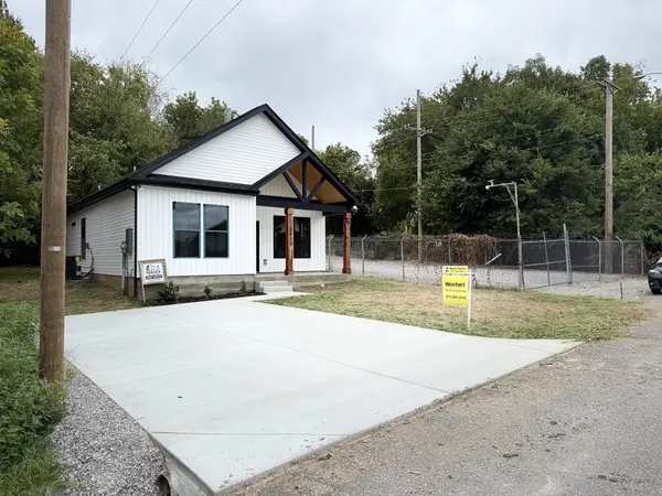 203 15th Ave #E, Springfield, TN 37172