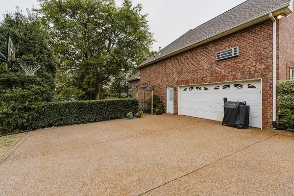 116 Strathmore Way, Hendersonville, TN 37075
