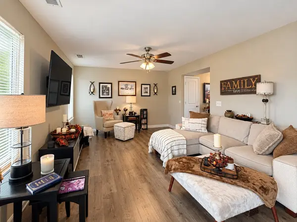 1268 Scarcroft Ln, Nashville, TN 37221