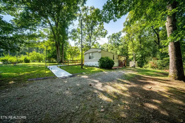 917 Nameoki Circle, Crossville, TN 38572