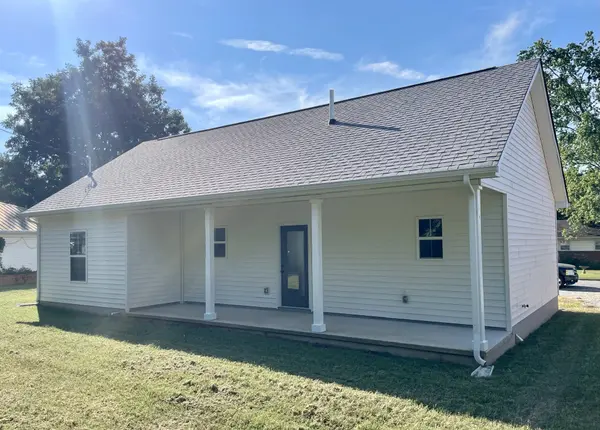 204B Clayton St, Lawrenceburg, TN 38464