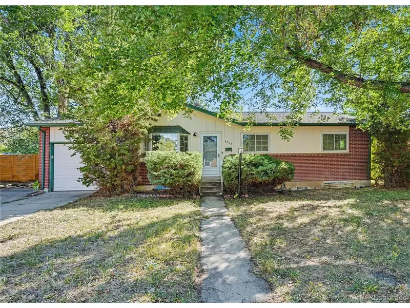 6826 Newcombe, Arvada, CO 80004