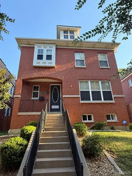 3843 Russell BLVD, St Louis, MO 63110