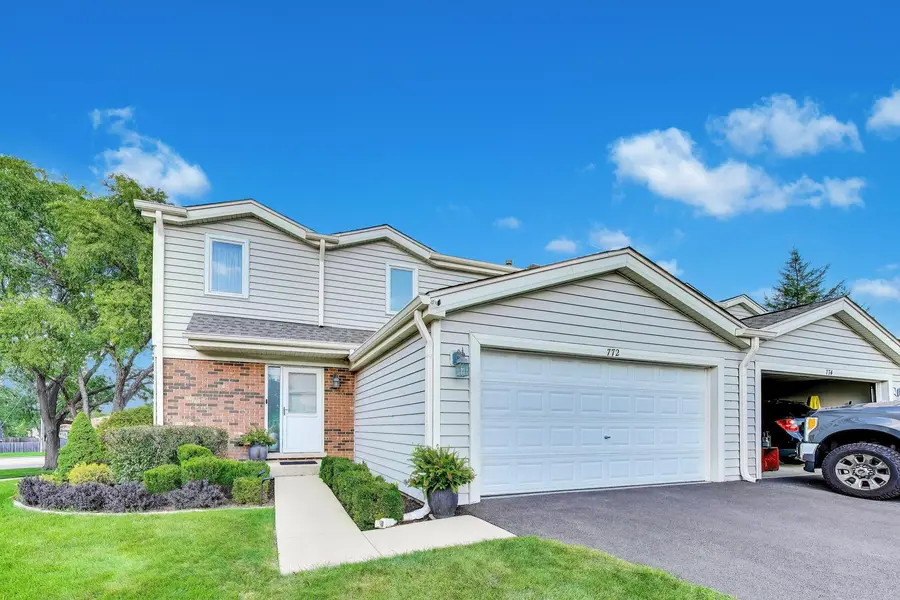 772 Buckingham CT, Hoffman Estates, IL 60169