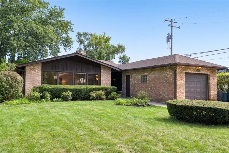 9617 Keystone AVE, Skokie, IL 60076