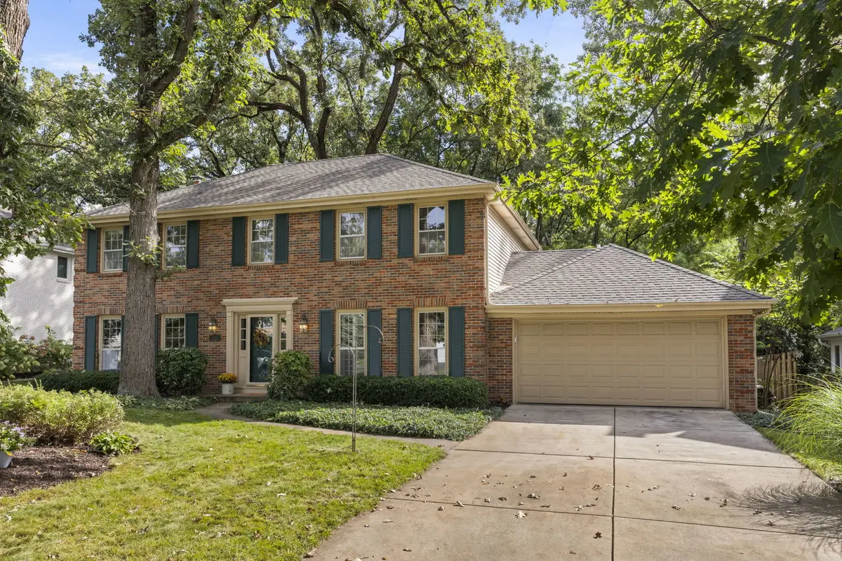 1245 Yorkshire Woods CT, Wheaton, IL 60187