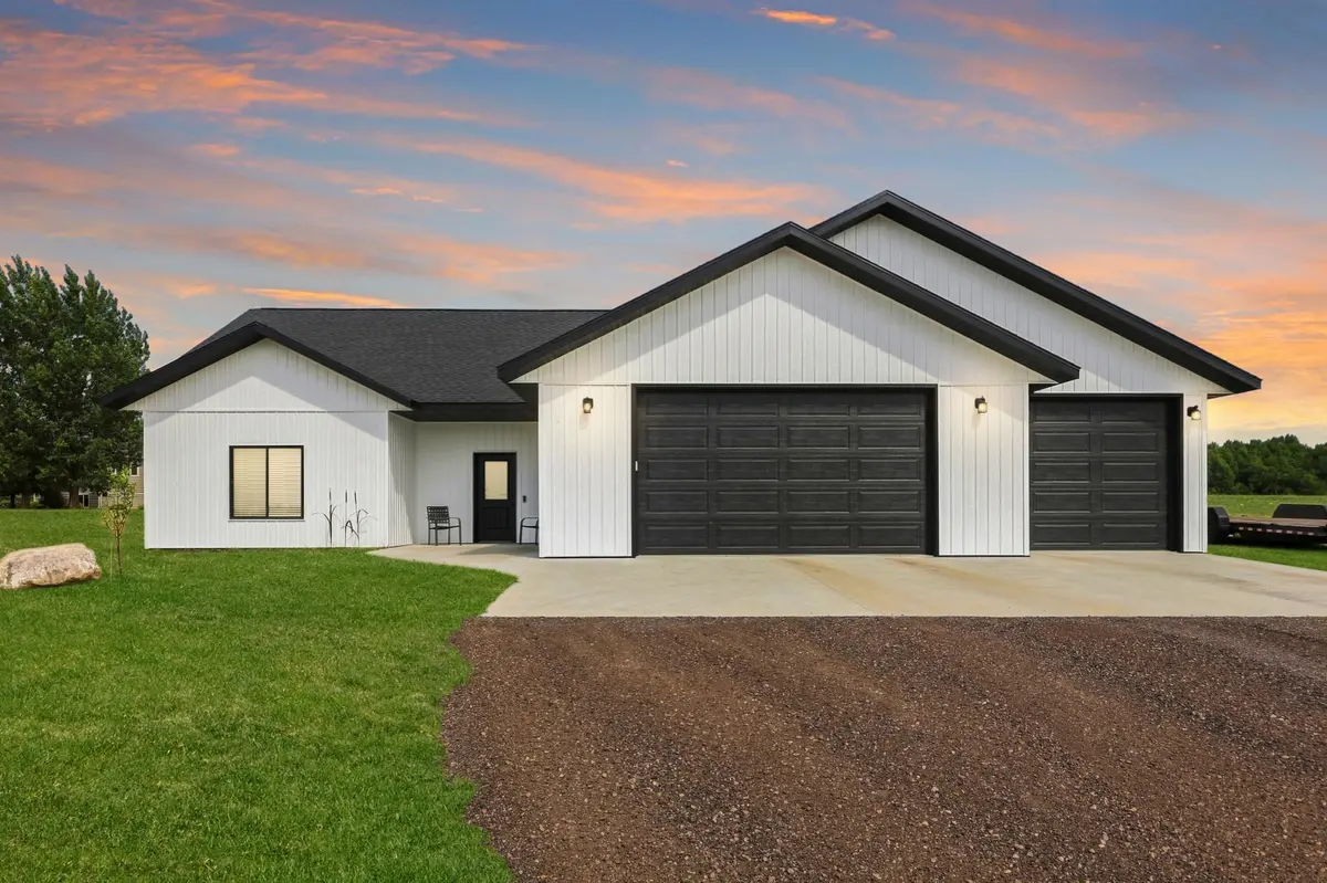 15400 Trillium TRL, Lake Park, MN 56554