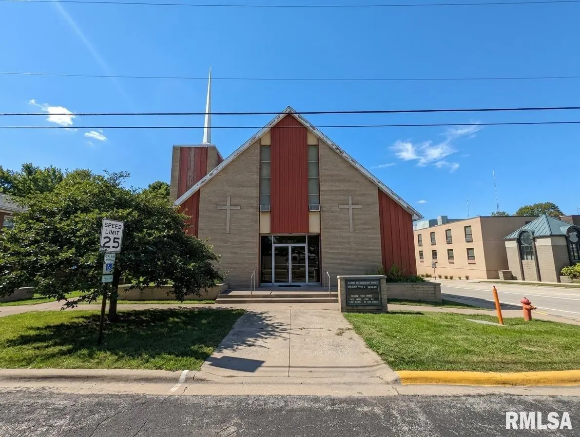 101 N MAJOR ST, Eureka, IL 61530