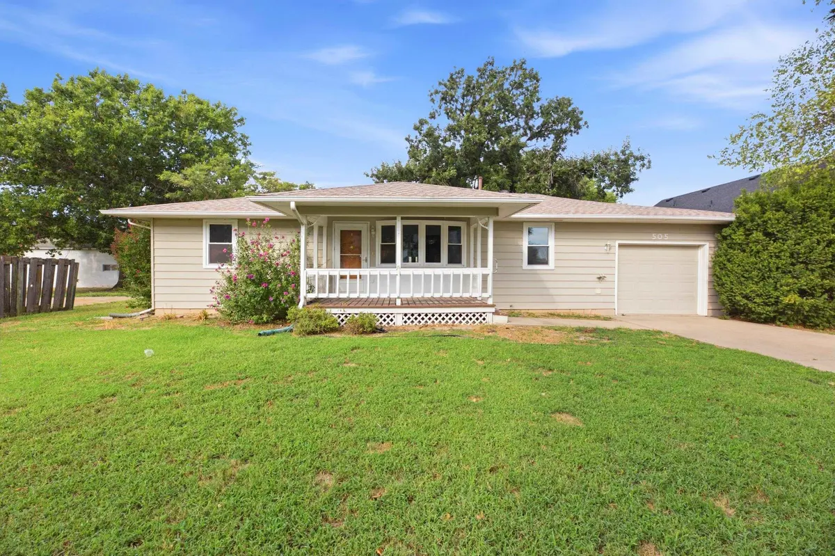 505 WASHINGTON AVE, Sedgwick, KS 67135