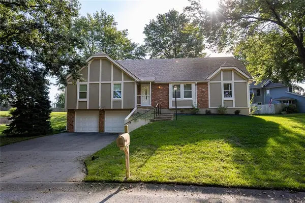 1629 97th ST, Kansas City, MO 64155