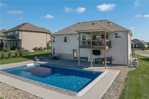4210 Lake Crest CT, St Joseph, MO 64505