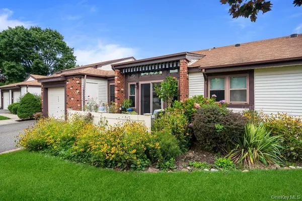 705 Alden CT, Saint James, NY 11780