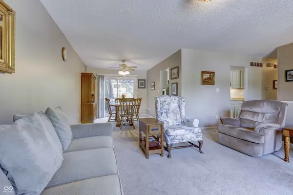 7611 Home DR, Fishers, IN 46038