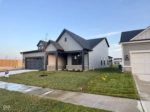3164 Bellflower DR, Greenwood, IN 46143