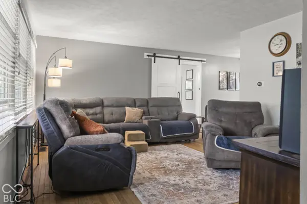 1204 Orchard LN, Franklin, IN 46131