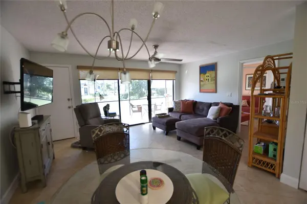 4610 RINGWOOD MEADOW #17, Sarasota, FL 34235