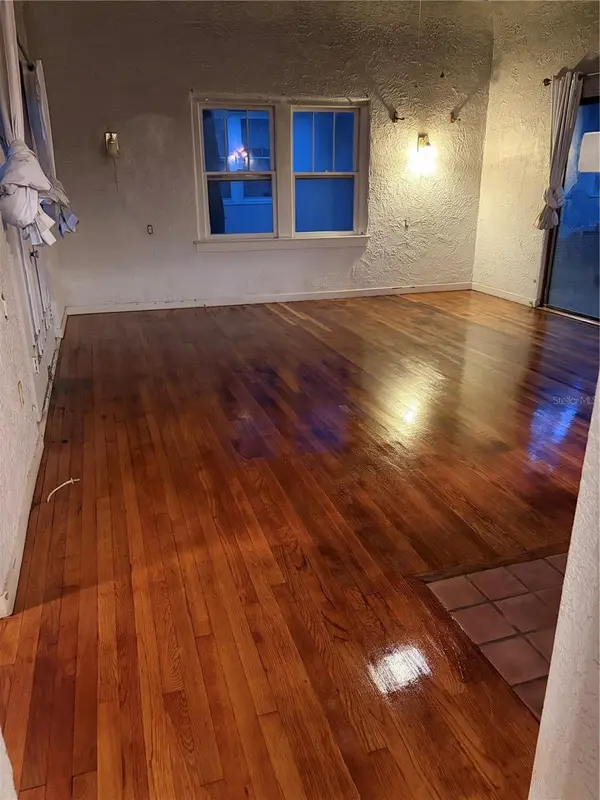 19 W PENDLETON AVE, Eustis, FL 32726