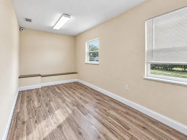 109 E ROBERTSON ST, Brandon, FL 33511