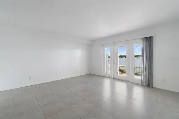 165 POMPANO DR SE, St Petersburg, FL 33705