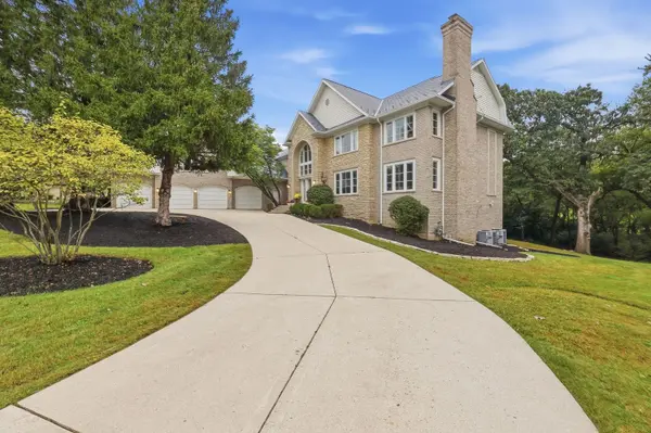 3 Hillburn CT, North Barrington, IL 60010