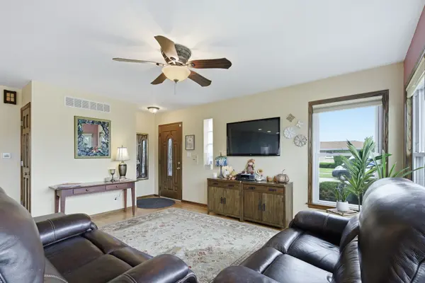 8662 N Ozark AVE, Niles, IL 60714