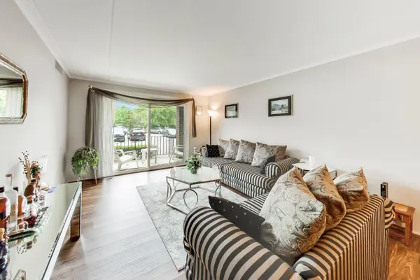 6330 Lincoln AVE #1A, Morton Grove, IL 60053