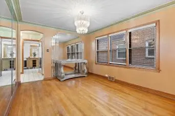 9055 S Luella AVE, Chicago, IL 60617