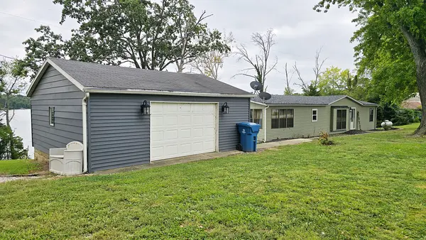 1918 Dunbar LN, Centralia, IL 62801