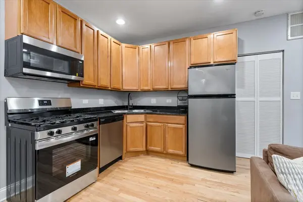 6812 N Wayne AVE #3E, Chicago, IL 60626