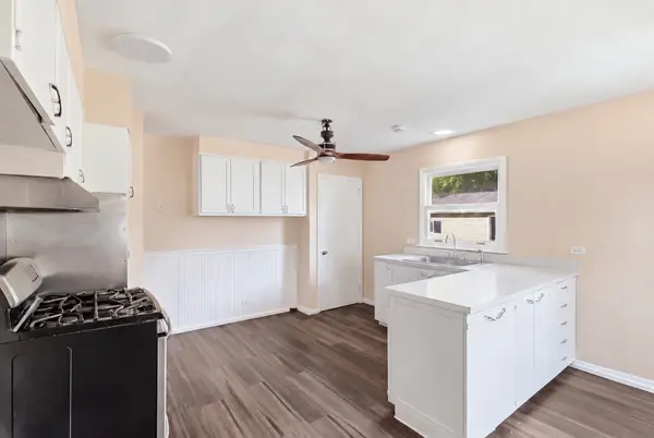 2132 Linden AVE, Waukegan, IL 60087