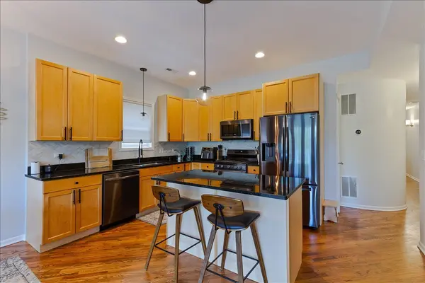 7028 N Ridge BLVD #2S, Chicago, IL 60645