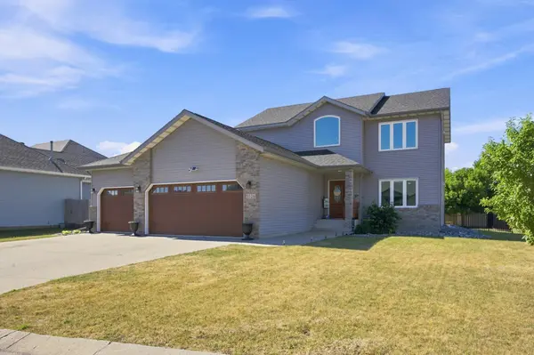 3526 Park AVE S, Fargo, ND 58103