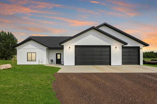 15400 Trillium TRL, Lake Park, MN 56554