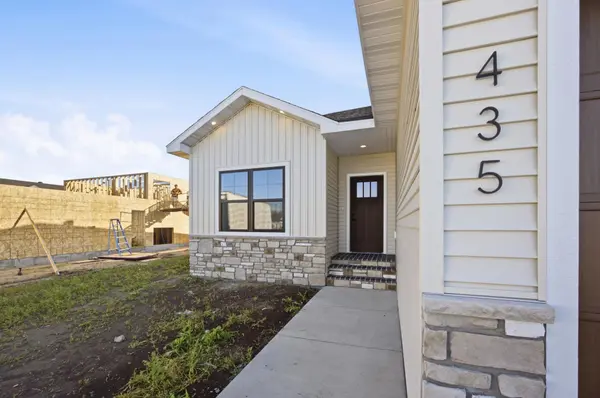 435 Goose LN, Casselton, ND 58012