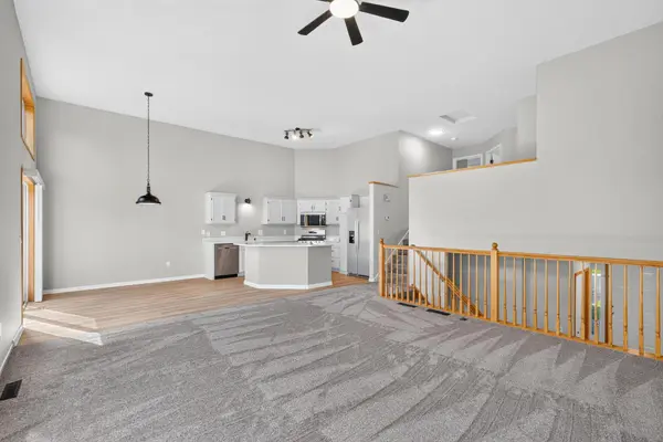 22413 Evergreen CIR, Forest Lake, MN 55025
