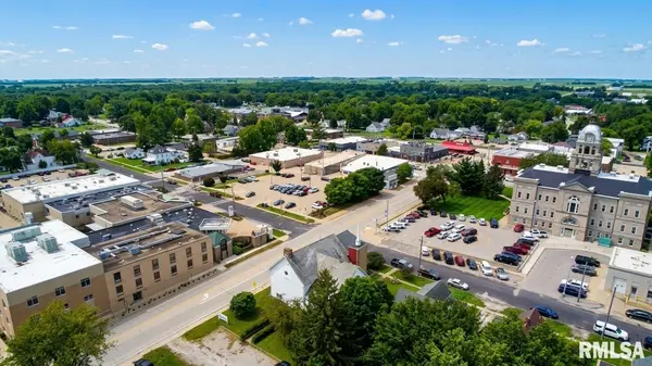 101 N MAJOR ST, Eureka, IL 61530