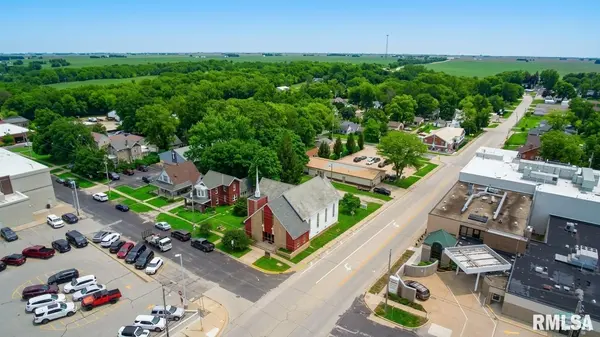 101 N MAJOR ST, Eureka, IL 61530