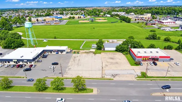 PEORIA ST, Washington, IL 61571