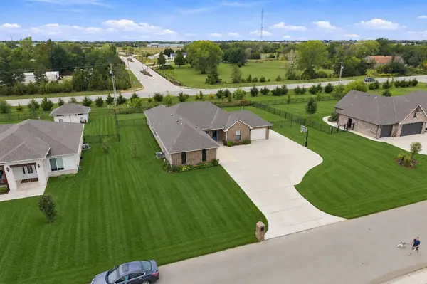 1509 E Elk Ridge, Goddard, KS 67052