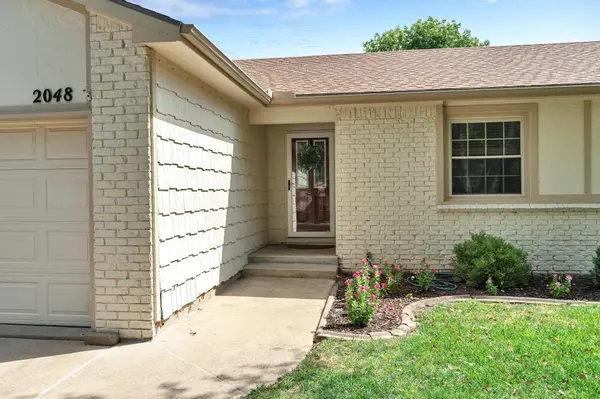 2048 N Murray St, Wichita, KS 67212