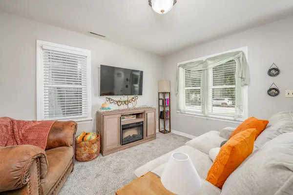 739 N Mount Carmel, Wichita, KS 67203